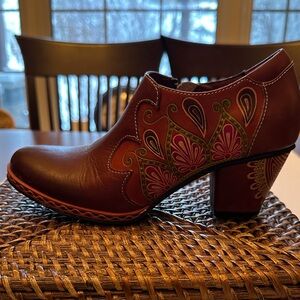 Elegant Brown Leather Women's Shoes